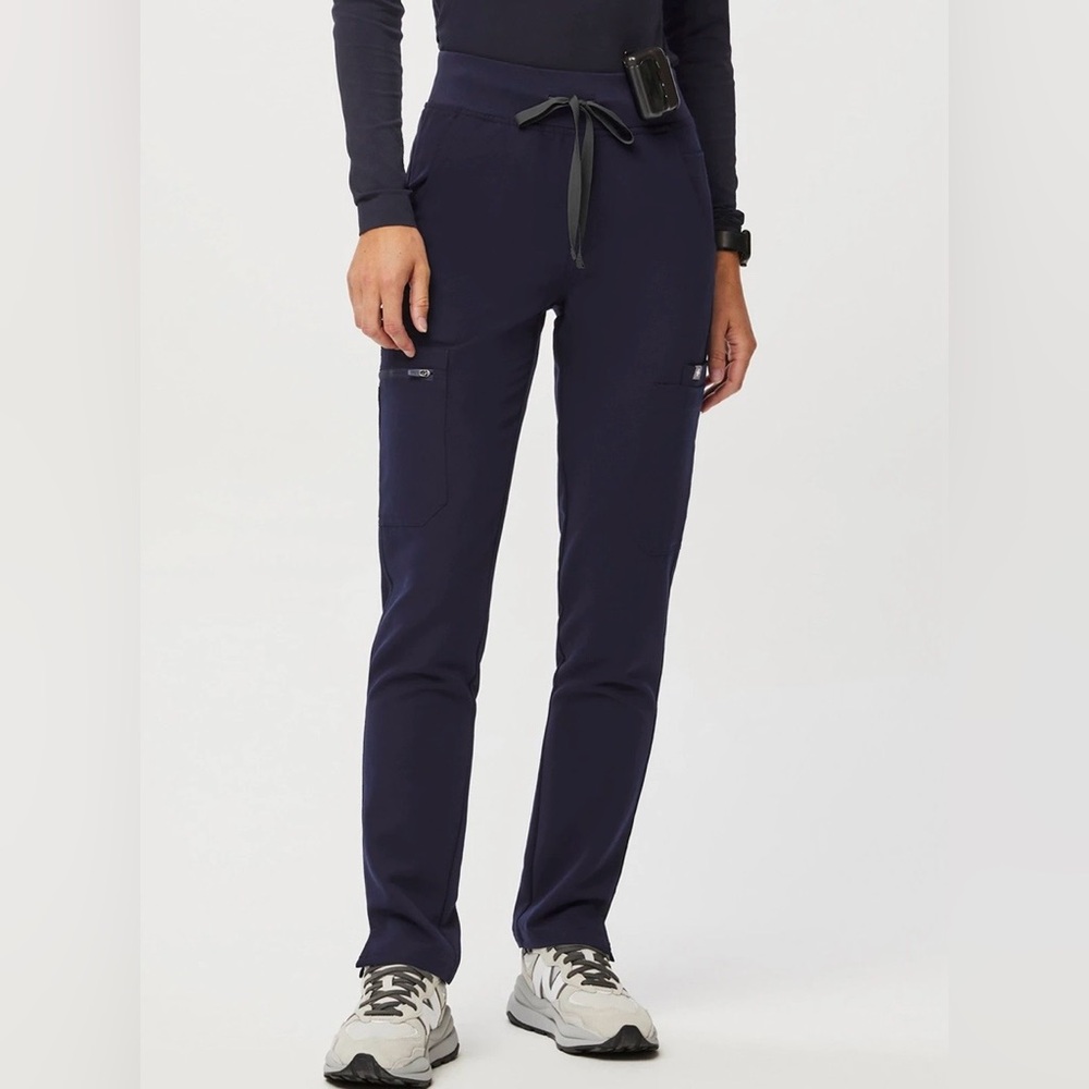 High Waisted Yola Skinny Scrub Pant || Navy || Figs